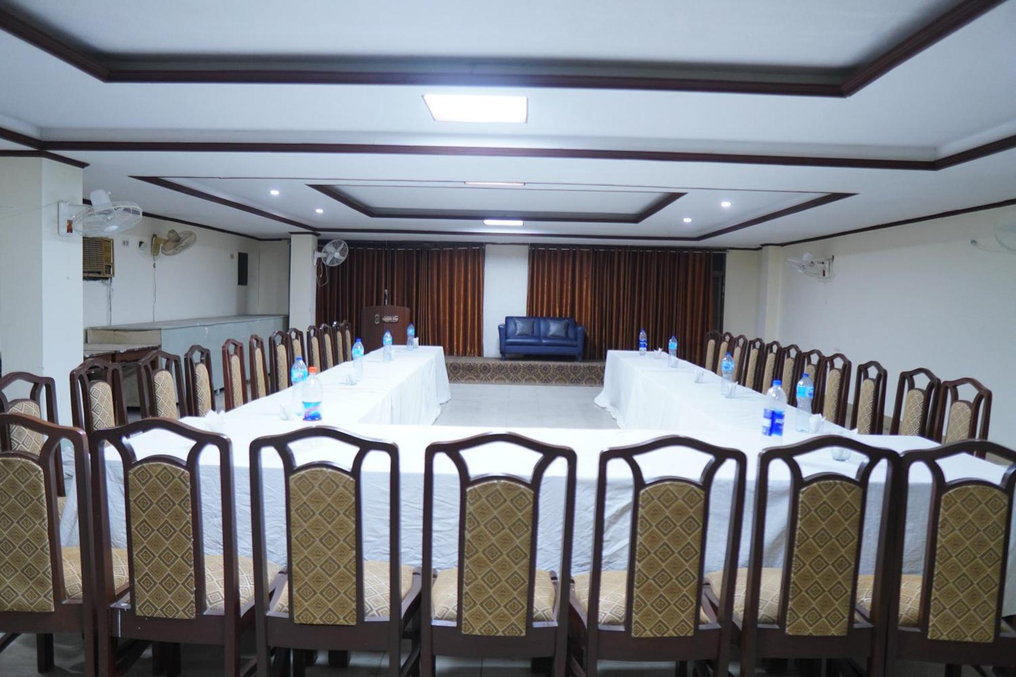 לאהור National Hotel מראה חיצוני תמונה